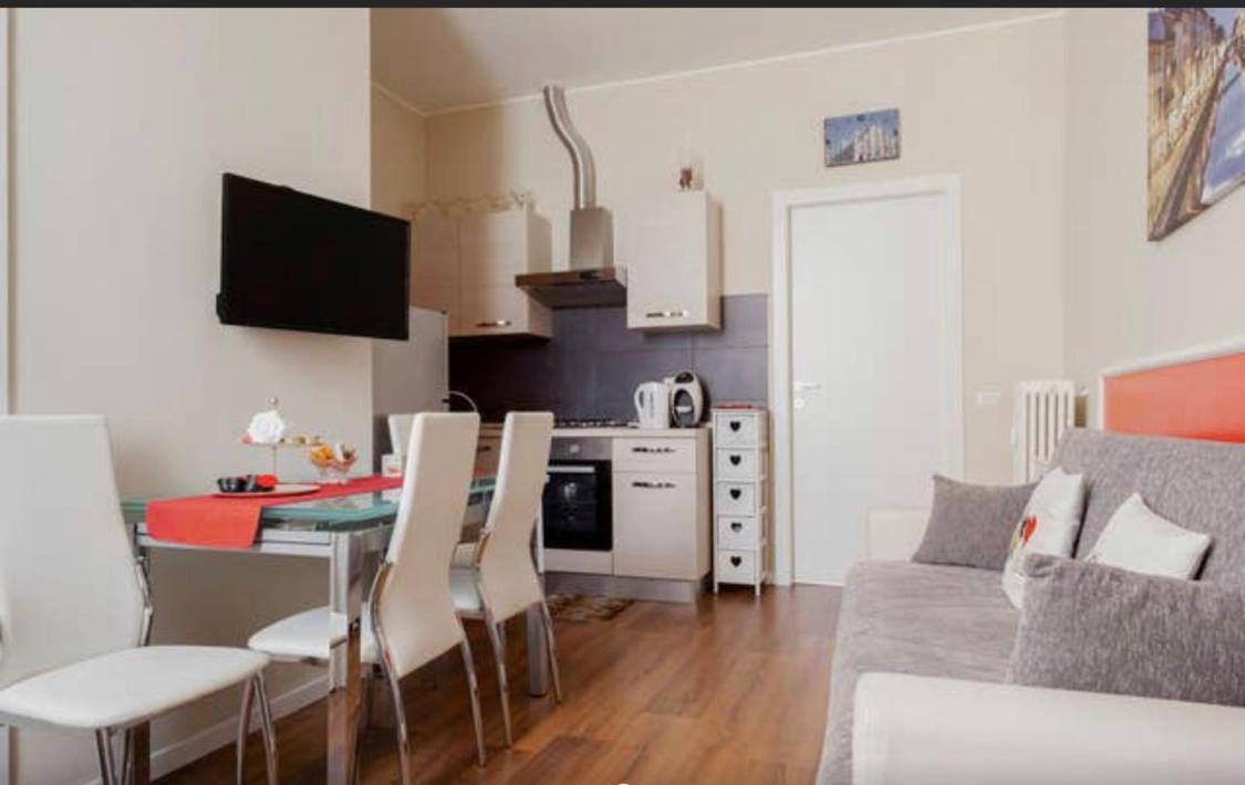 Rodica Comfort Home Milano Navigli Buitenkant foto